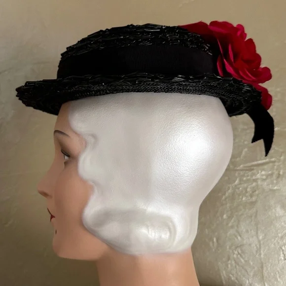 DELIGHTFUL 1940s\' BLACK STRAW HAT WITH TOP OPENING + RED FABRIC FLOWERS Vintage 1940s Wide Brim Hat With Red Flower, Elastic Chin  main image 3